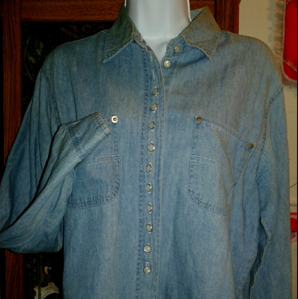 Cute,Vintage 80s,Western Style, Long Sleeved,Denim Shirt,with Pearl Buttons🦋🦋